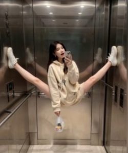 AI生成电梯一字马美女制作教程,条条流量上万,别再在外面被割韭菜了,全流程实操-成可创学网